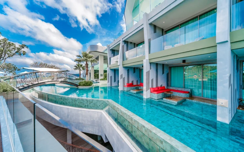 DELUXE-POOL-ACCESS-SEAVIEW-7